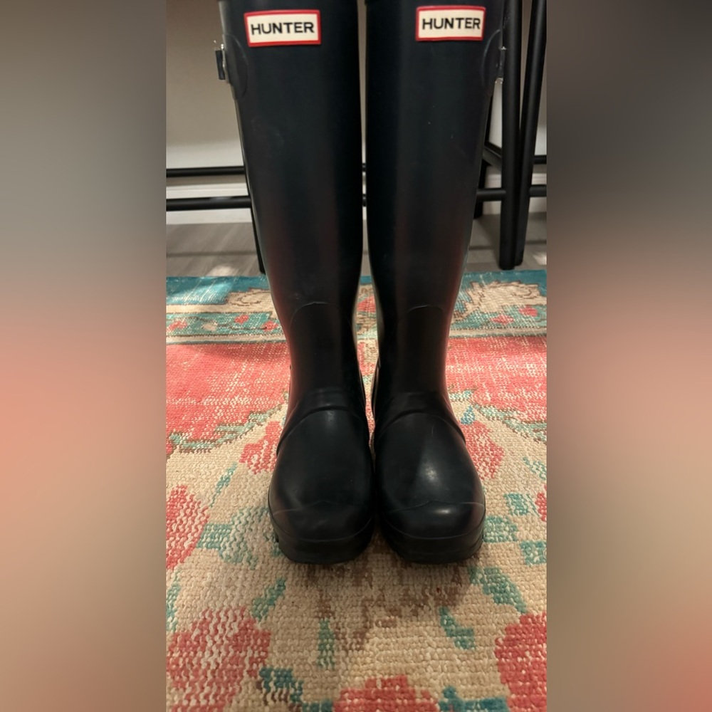 Hunter Navy Rain Boots and Tall Socks